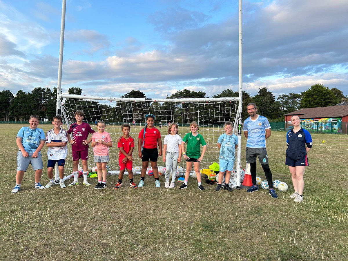 Cardiff Og's Caerdydd (@barrygaelic) on Twitter photo Final session of the year! With 40 youth players registered <a href="/gaacardiff/">St Colmcilles Cardiff</a> we're in a much better position than 12 months ago. Looking forward to the next year already, thanks to all the parents and carers for your support! <a href="/BPCGAA/">Britain GAA</a> <a href="/irelandinwales/">Ireland CG Cardiff</a> #barry 🏴🏐🇮🇪 Final session of the year! With 40 youth players registered <a href="/gaacardiff/">St Colmcilles Cardiff</a> we're in a much better position than 12 months ago. Looking forward to the next year already, thanks to all the parents and carers for your support! <a href="/BPCGAA/">Britain GAA</a> <a href="/irelandinwales/">Ireland CG Cardiff</a> #barry 🏴🏐🇮🇪