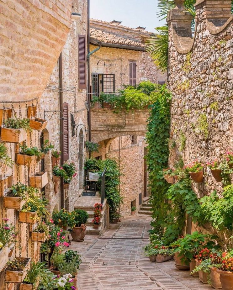 AddisonJon62062's tweet image. Spello, Italy