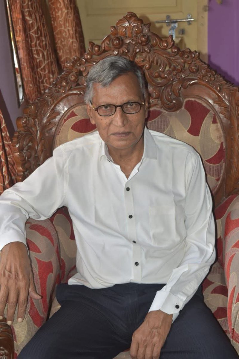 বিশিষ্ট বামপন্থী শিক্ষাবিদ, ওয়েবকুটা'র প্রাক্তন নেতৃত্ব, পশ্চিমাঞ্চল স্কুল সার্ভিস কমিশনের প্রাক্তন চেয়ারম্যান এবং পার্টির বাঁকুড়া জেলা কমিটির প্রাক্তন সদস্য ও পার্টি শিক্ষক কমরেড অধ্যাপক বিশ্বনাথ কয়ালের জীবনাবসান।
কমরেড বিশ্বনাথ কয়াল লাল সেলাম।
কমরেড বিশ্বনাথ কয়াল অমর রহে।