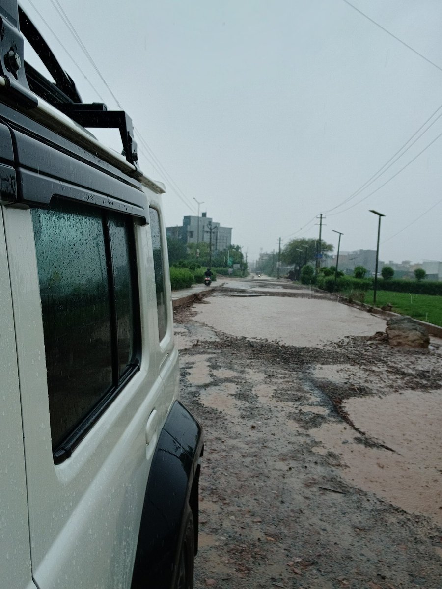 Arpan Banerjee (@arpansview) on Twitter photo Road for daily commute #monsoon #dailyblues <a href="/MunCorpGurugram/">MCG</a> <a href="/OfficialGMDA/">GMDA</a> <a href="/cmohry/">CMO Haryana</a> <a href="/nitin_gadkari/">Nitin Gadkari</a> <a href="/sumedhasharma86/">Sumedha Sharma</a> <a href="/leenadhankhar/">Dr. Leena Dhankhar</a> sec 37D garhi Road connecting to Dwarka expway Road for daily commute #monsoon #dailyblues <a href="/MunCorpGurugram/">MCG</a> <a href="/OfficialGMDA/">GMDA</a> <a href="/cmohry/">CMO Haryana</a> <a href="/nitin_gadkari/">Nitin Gadkari</a> <a href="/sumedhasharma86/">Sumedha Sharma</a> <a href="/leenadhankhar/">Dr. Leena Dhankhar</a> sec 37D garhi Road connecting to Dwarka expway