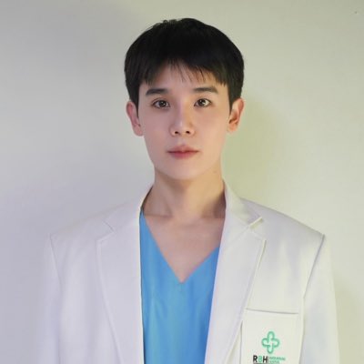 hungrygim's tweet image. Extern                          Critical Care Physician