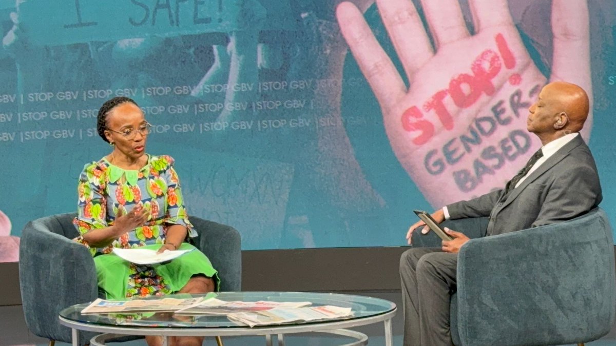 DWYPD_ZA's tweet photo. πΈ Minister @s_chikunga live on @eNCA this morning, raising her voice against GBVF with a focus on Intimate Partner Violence.
Her message: Together, we can build resilient communities and protect women and children!
#WomensMonth2025
#StopGBVF
#EmpowerHer
#ENCAInterview https://t.co/uKulOBOeDK