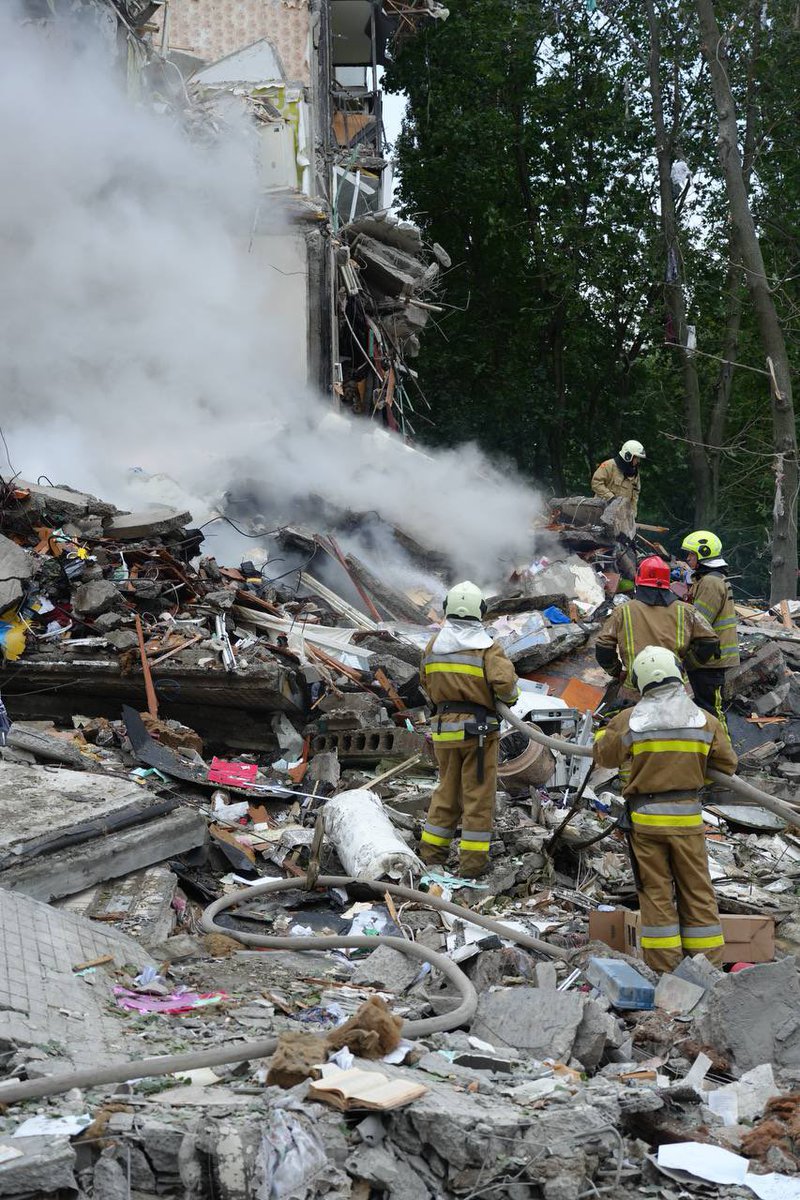 Kyiv. 6 dead. 

4 of them were in Sviatoshynskyi district, 2 - in Solomianskyi district. Among the dead is a child, a six-year-old boy.

The rescue operation continues.

RUSSIA KILLED THEM