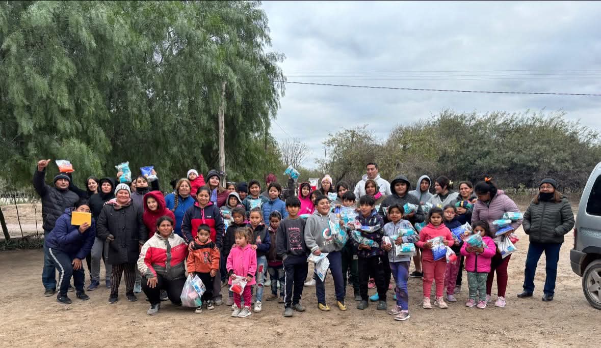 Programa1700D's tweet image. 🛎️El Programa #MisPrimeros1700Dias sigue llegando a las familias del interior del Dpto. Loreto, se realizaron entregas de productos en la localidad de Puente Alegre y Puesto de Suarez beneficiando a  lactantes, niños, niñas y embarazadas