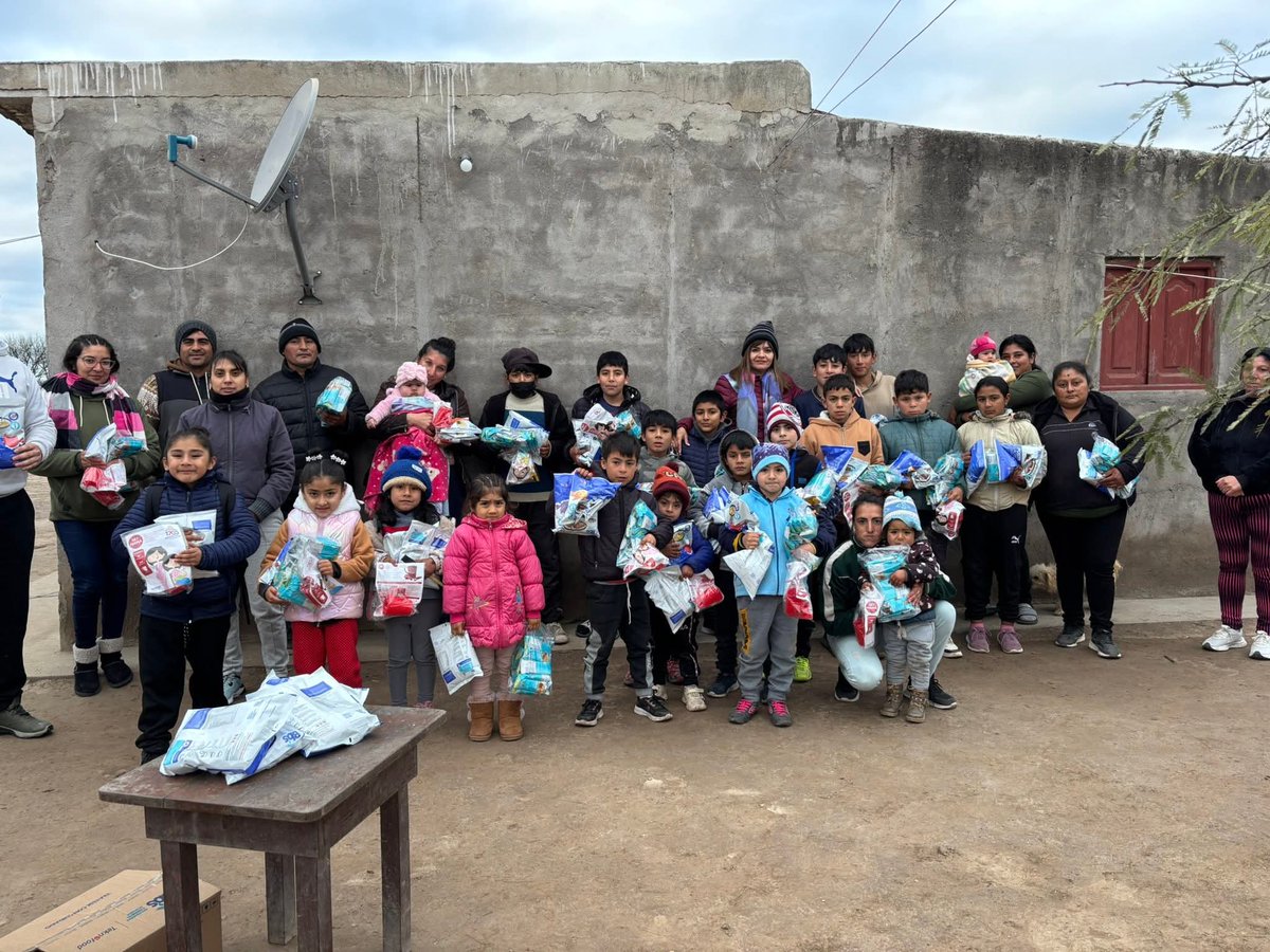 Programa1700D's tweet image. 🛎️El Programa #MisPrimeros1700Dias sigue llegando a las familias del interior del Dpto. Loreto, se realizaron entregas de productos en la localidad de Puente Alegre y Puesto de Suarez beneficiando a  lactantes, niños, niñas y embarazadas