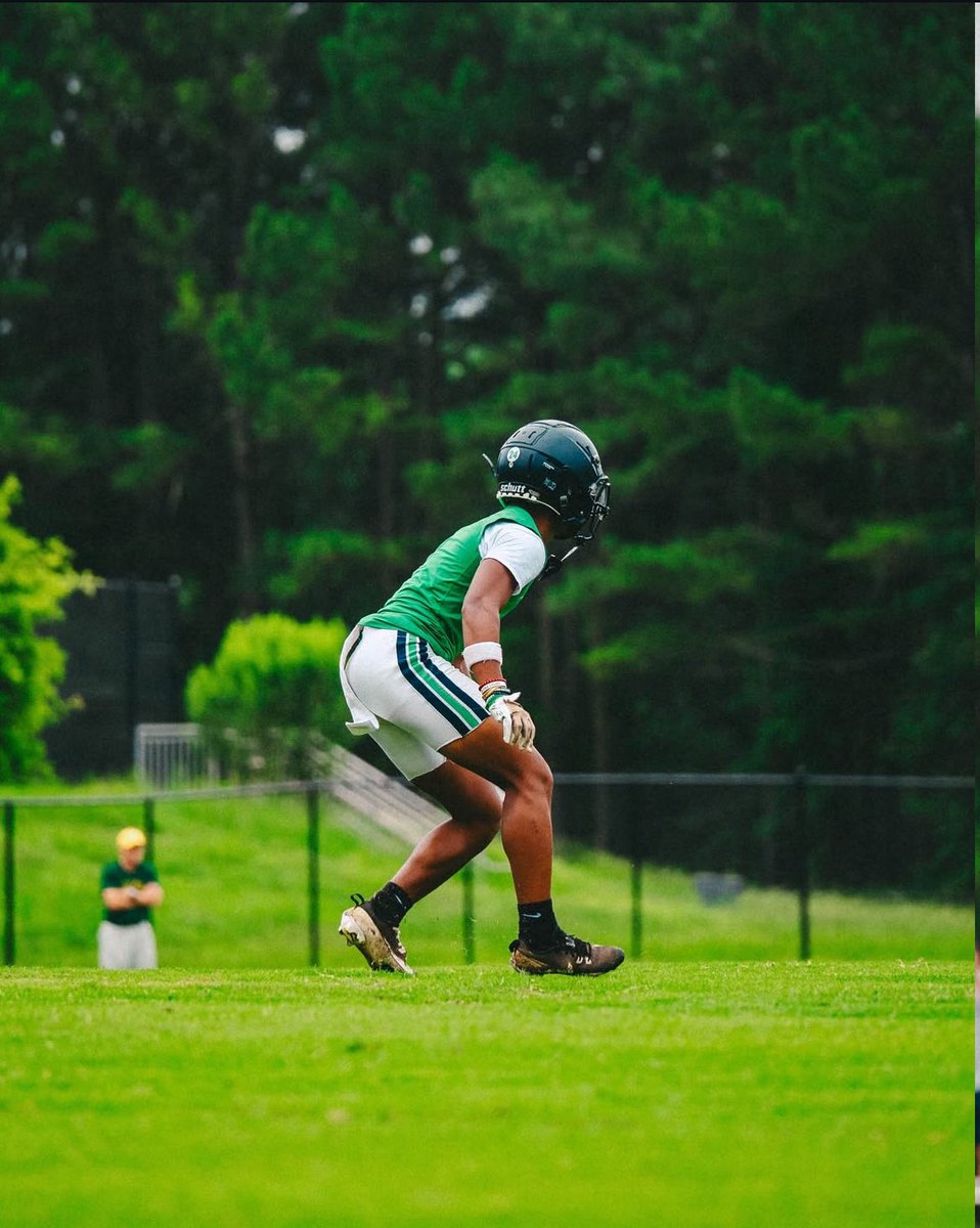 i thank god for where i am today can’t wait to see what he has in store for me this season and for the future❤️✝️#jesusisking