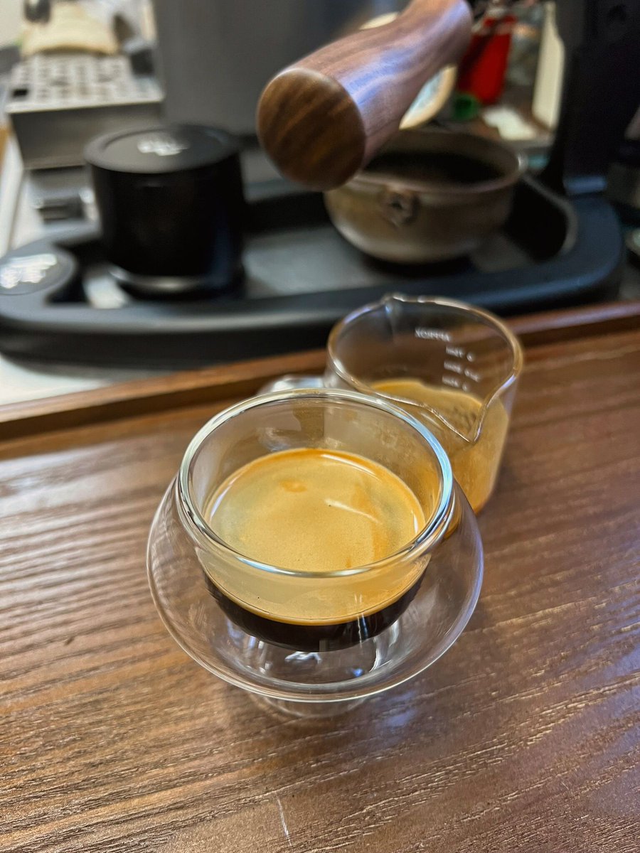 のんびり生活情報 (@sendai_jyouhou) on Twitter photo エスプレッソ ターボショット
<a href="/nob_caffe/">NOB COFFEE</a> さん エチオピア ブレンド
エチオピアの美味しいところをばっちり抽出 ^^)v
ターボショット 美味しいです。
life-search.org
Flair 58+ In 15g Out 40g Weber workshops Unibasket + EPF blind shaker 挽き目 4.0 18秒
#エスプレッソ
#variavs3 エスプレッソ ターボショット
<a href="/nob_caffe/">NOB COFFEE</a> さん エチオピア ブレンド
エチオピアの美味しいところをばっちり抽出 ^^)v
ターボショット 美味しいです。
life-search.org
Flair 58+ In 15g Out 40g Weber workshops Unibasket + EPF blind shaker 挽き目 4.0 18秒
#エスプレッソ
#variavs3