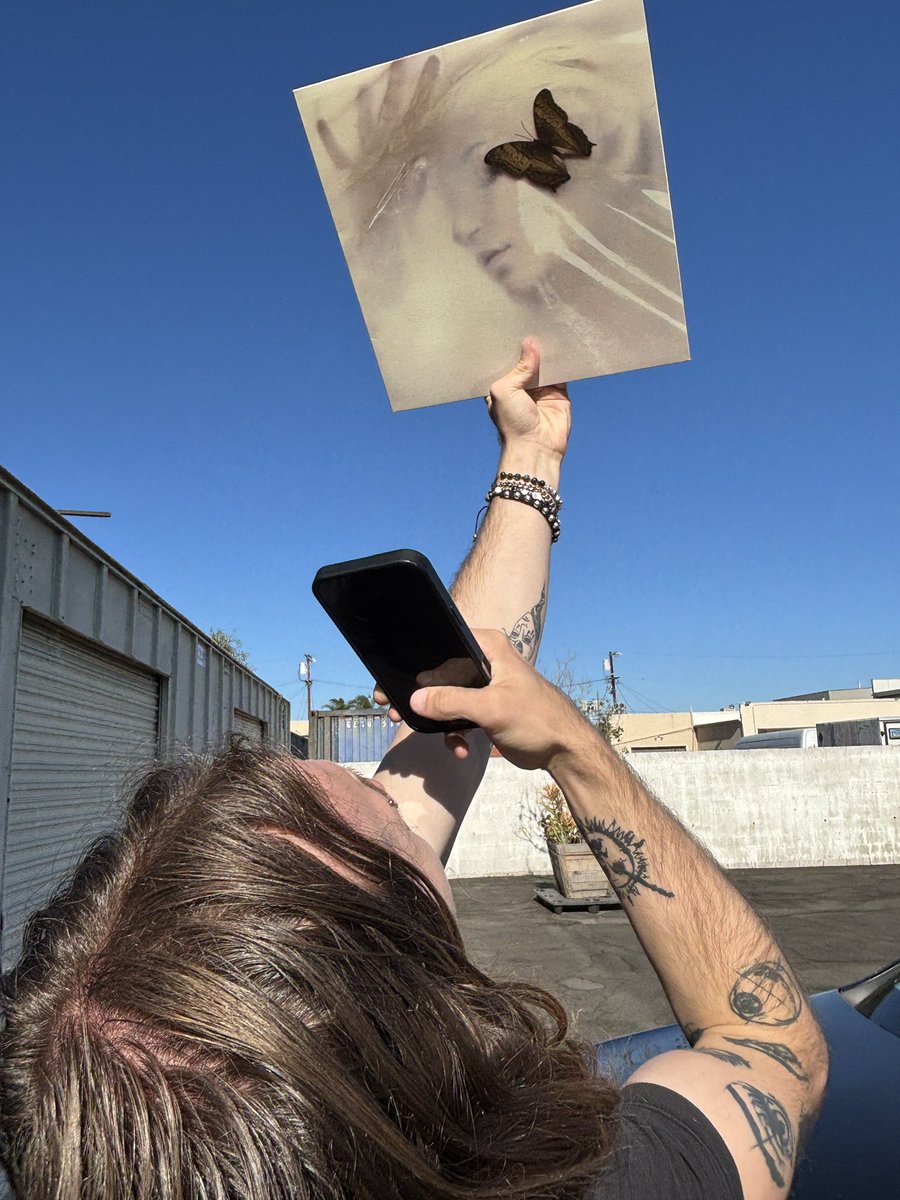 can’t wait to share this record with you.
there’s still time to pre-save “Speak Like The Dead” and you can do it right here ↓ open.spotify.com/prerelease/6M7…