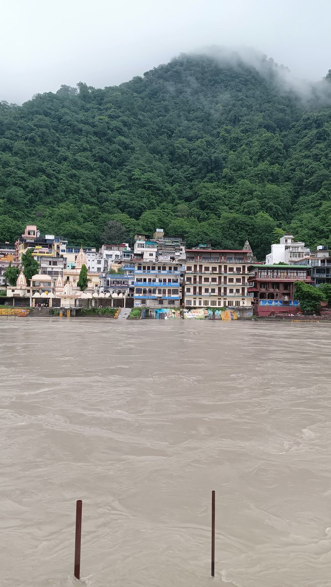 हर हर महादेव 🙏🚩 

जय गंगा मैया 💖🥳🚩