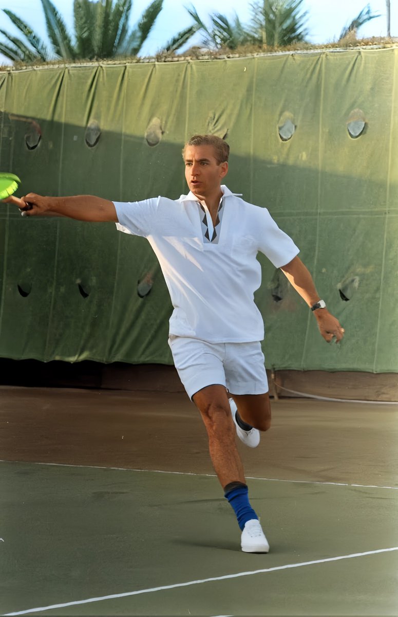 یه کاریزما بود برای خودش..
#جاويدشاه‌ 
#همکاری_ملی