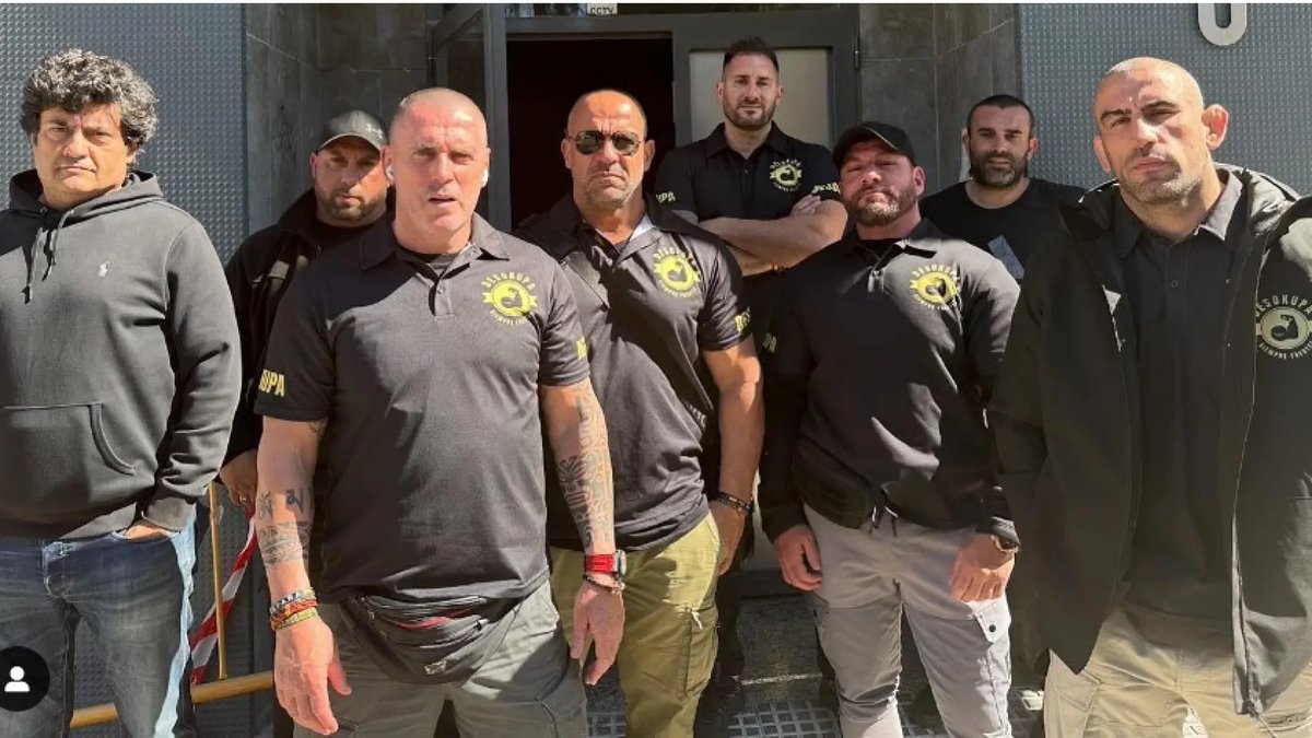 piedicasero's tweet image. Debe DESOKUPA ser ILEGALIZADA?

🔄 SÍ
❤️ NO