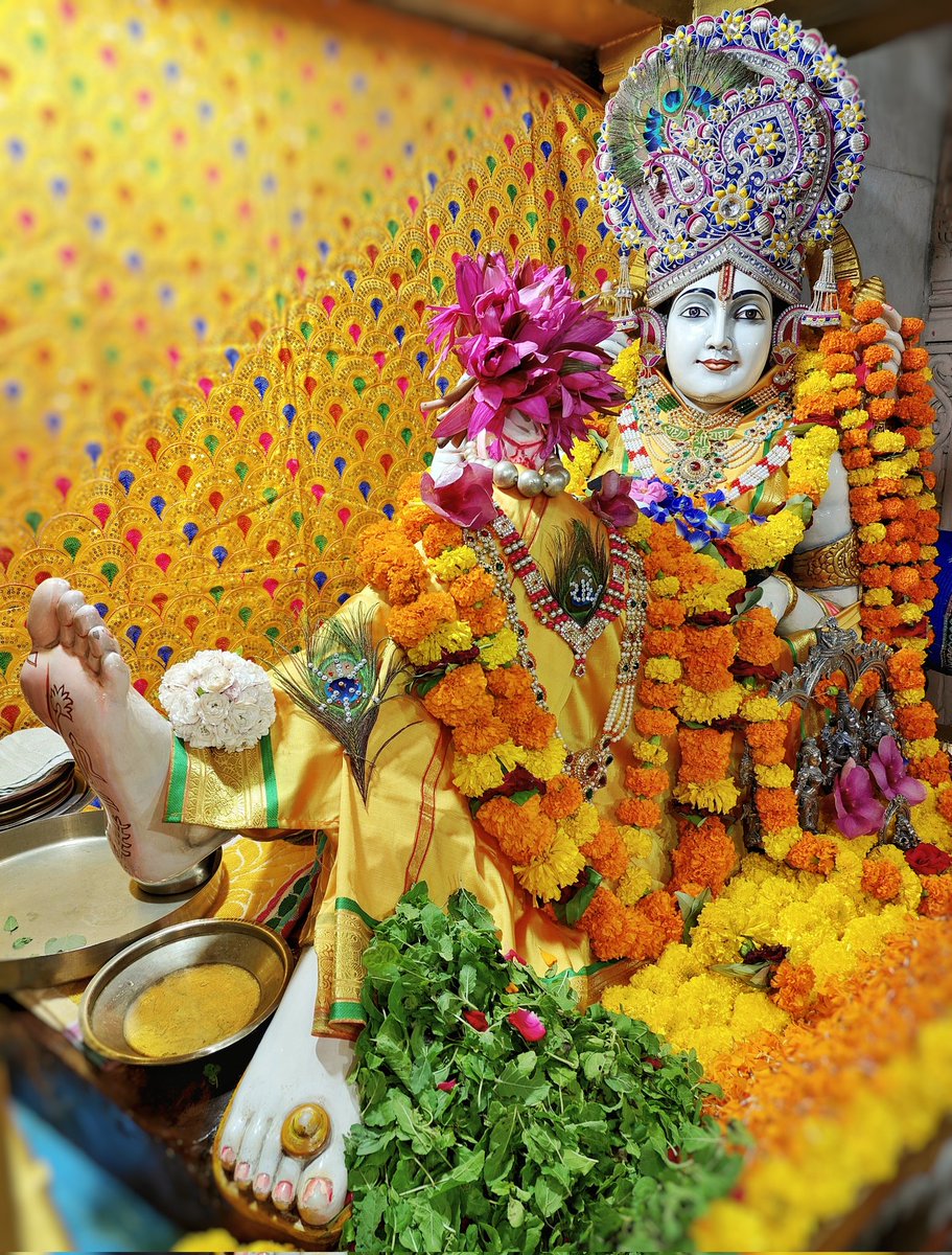 श्री भालका तीर्थ (कृष्ण धाम), प्रभासक्षेत्र - गुजरात (सौराष्ट्र),
दिनांकः 31 जूलाई 2025,श्रावण शुक्ल सप्तमी - गुरुवार
मध्याह्न शृंगार
07254496

श्री कृष्ण के अंतिम लीला स्थान भालका तीर्थ पहुंचने के लिए लोकेशन लिंक:🛕📍
maps.app.goo.gl/35wXDoPay5TqrP…