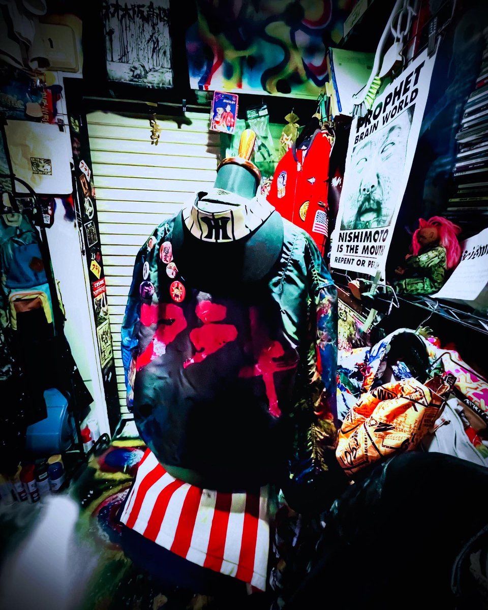 FREEDOMNoGood's tweet photo. #店内スタイリング 
LEVI'S.
ヒゲ&amp;ハチノス💯
【 #ネオ大阪帝国 #通天覚醒 #超変 #アラキ 】

いつも通り自分らしく。

SPECIAL.

#デカ履き 

#HighDamageStyle 

👁🧠🧠👁
伝説、続く。
解CHANCE放

⚫️  #ネオヤンキー 
#theKIDアラーキー ⚫️ 

【 #theKIDアラキ 】 
【アメ村 #ショウザンビル 】 https://t.co/6oGIHPcBP7