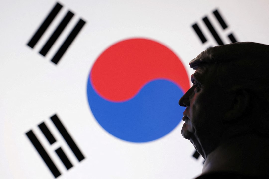 🚨 BREAKING : Trump annuncia un accordo commerciale con la Corea del Sud e impone un dazio del 15% sui beni provenienti da Seul