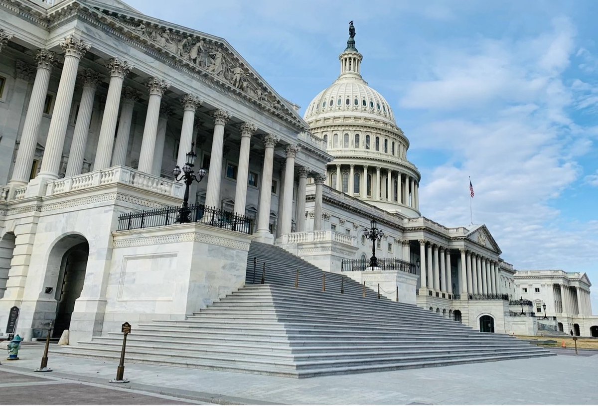 “Axis of Upheaval” – Bipartisan US Senators join forces to bar Moscow, Beijing, Tehran from America’s oil reserves.

kyivpost.com/post/57273