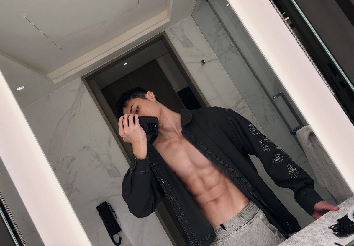 IG &amp; X https://t.co/WLVxgSJp8y