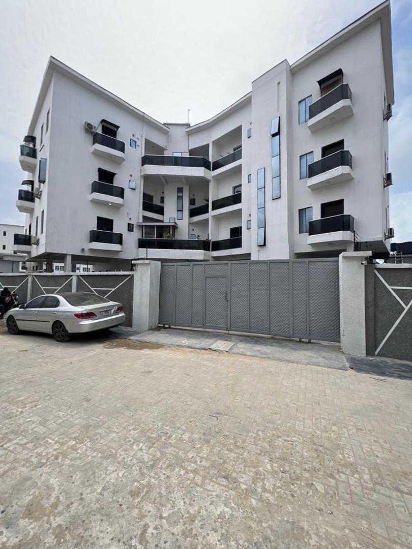 AndNosik's tweet photo. Hot Deal!!!

3-bedroom, well furnished apartment available with swimming pool for sale at Ologolo Lekki Lagos
Price: N120m asking
Title: CofO/Governor's Consent
#propertyinvesting 
#RealEstate https://t.co/hP4AwRpIVT