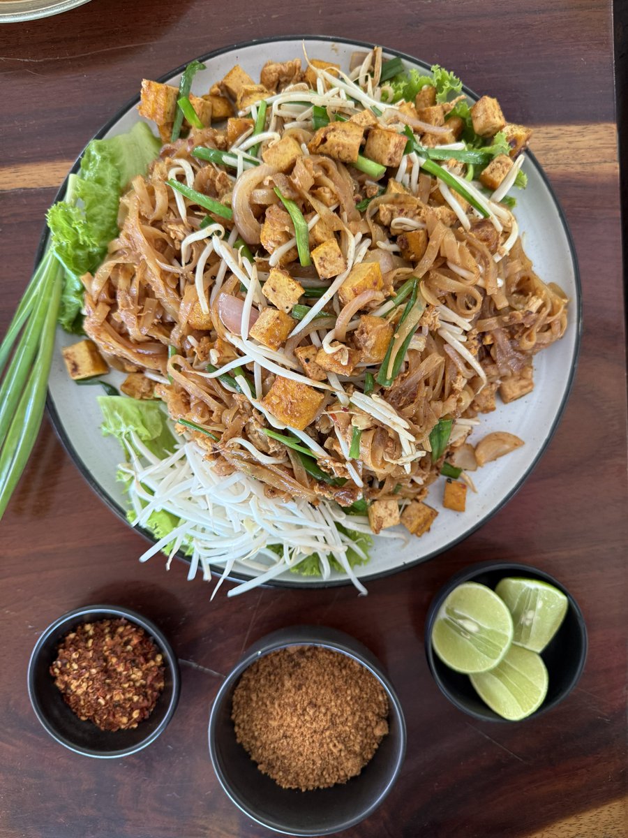 ผัดไทยเต้าหู้ววว