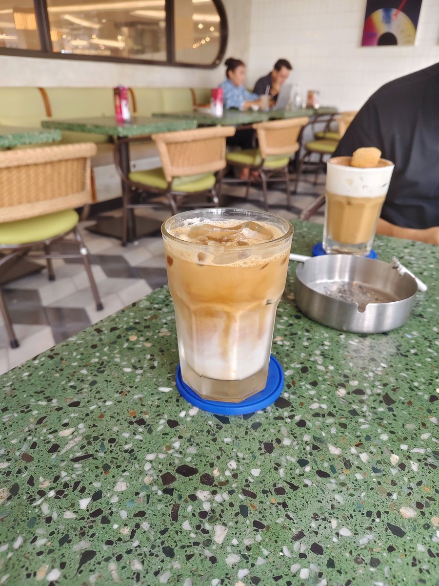 Ngopi dulu kali niel <a href="/C_OnielJKT48/">onyil🤓</a> sebelum jaga