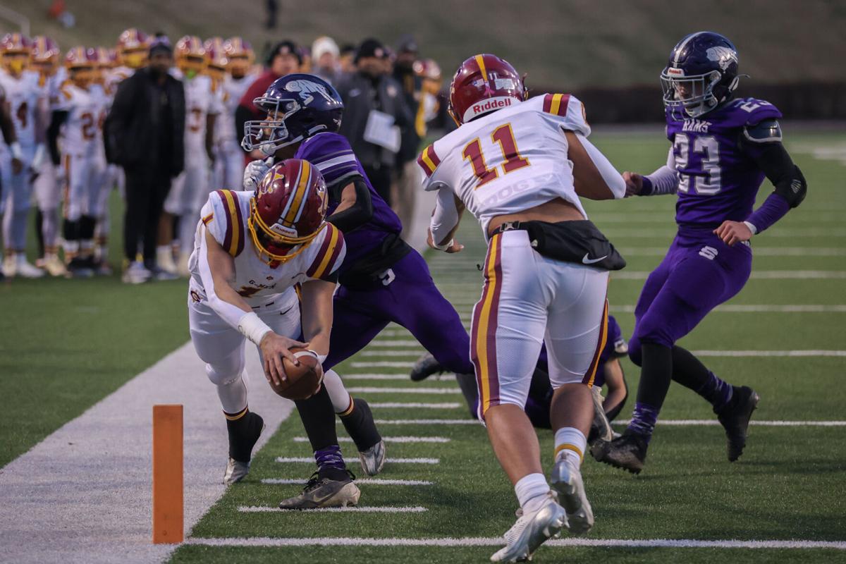 VHSL football practice is underway as the 2025 season begins: Can the Graham G-Men do it again? A swan song for the Black Diamond District. Some impressive streaks. Plus much, much more:

heraldcourier.com/sports/high-sc…