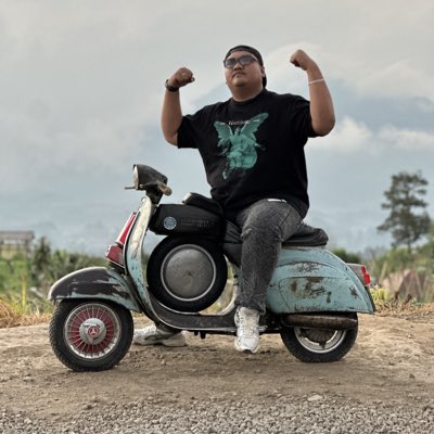 #FotoProfilBaru ben ko cah enom, senajan motor e tuo