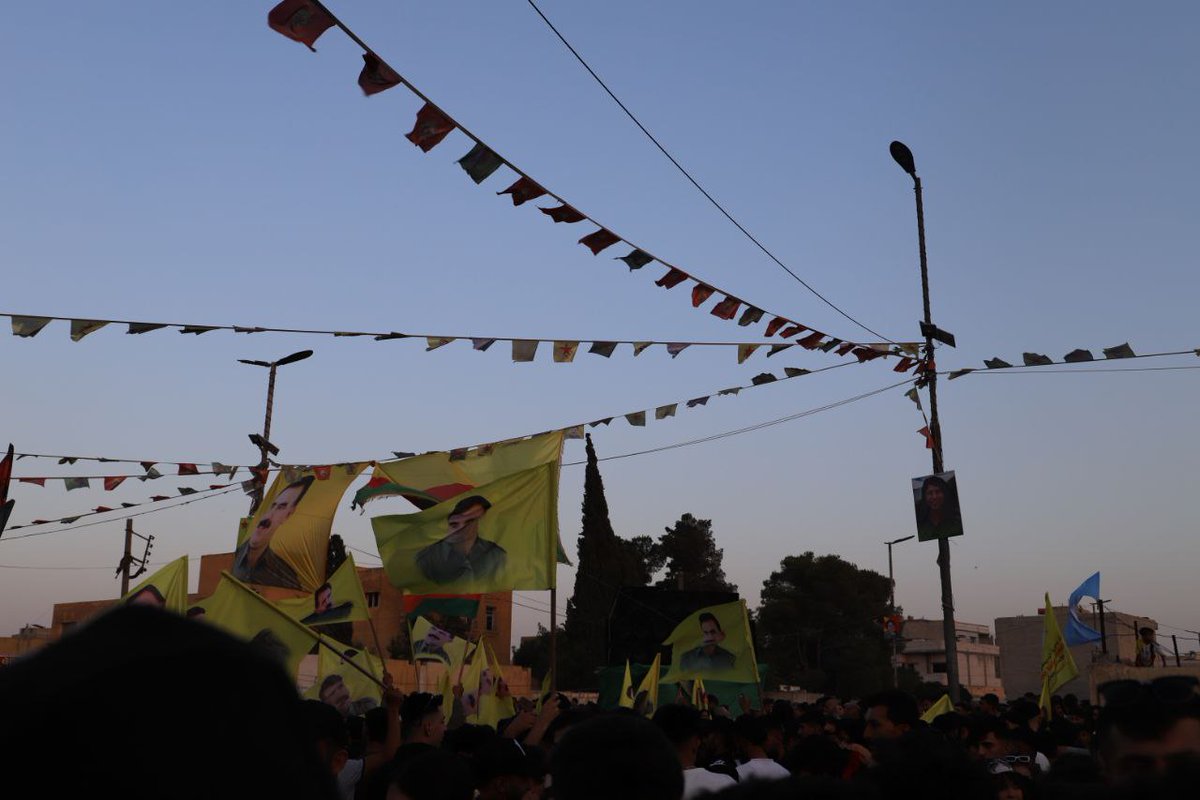 RISEUP4R0JAVA's tweet image. 🔥 Self defence goes hand to hand with the development of the communities, their values, and their culture for a free and inclusive democratic society.
The societies curve the path of life!
RESISTANCE IS LIFE!
#RiseUp4Rojava
✌️✌️✌️