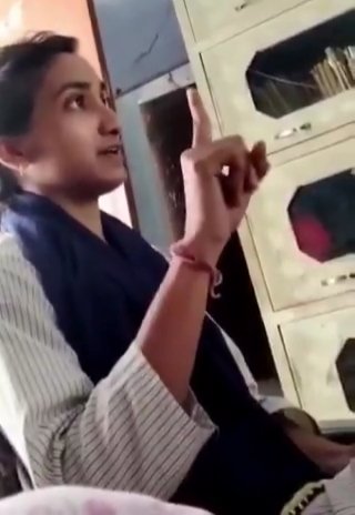 ऑफिस में लड़की Reel देखने में व्यस्त थी सीनियर ने काम को लेकर टोका लड़की भड़क गई "काम आपका है आप करो अभी 100 नंबर पर फोन करके जेल भिजवा दूंगी समझे"

अब बताओ क्या शादी के बाद इसका पति इसे रील देखने या बनाने से रोक पाएगा ! असल में कमी इसमें नहीं कमी हमारे कानून में है? क्या एक और