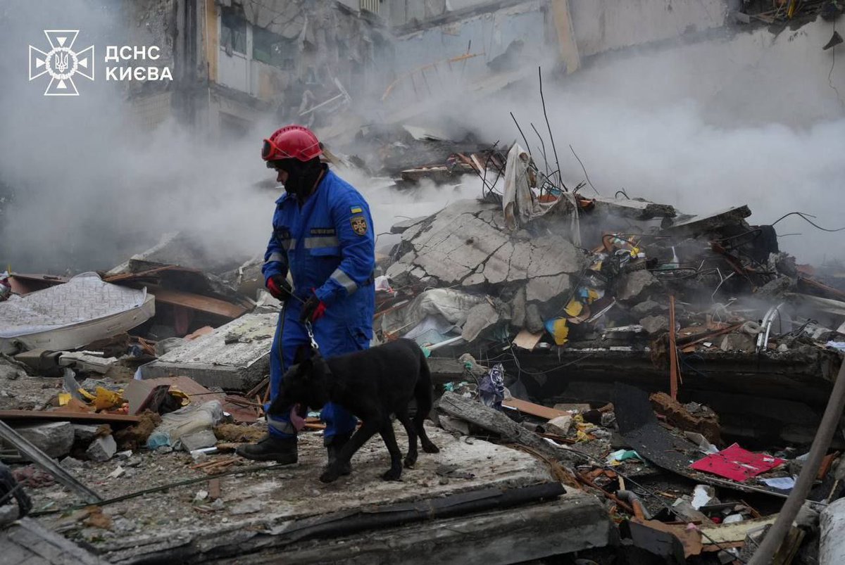 Another terrorist attack by
russia. Kyiv was under fire all night, and a missile struck a residential building. The only goal is to kill innocent Ukrainians. Only strength will stop them.