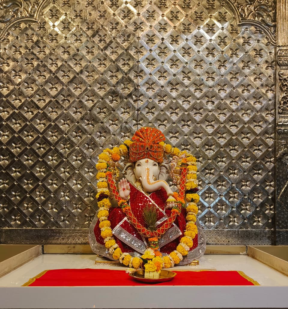 श्री बागेश्वर धाम में विराजित 

श्री एकदन्ताय गणनाथाय भगवान के दिव्य अलौकिक दर्शन