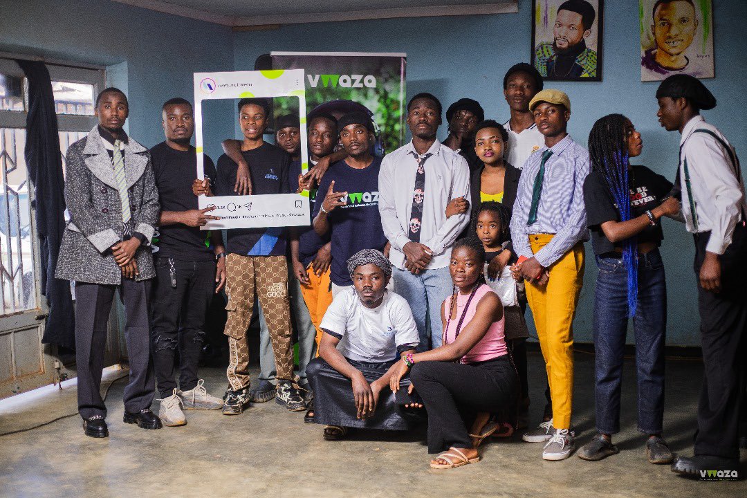 VwazaMultimedia's tweet photo. Dzaleka music business link highlights🔥
 
In collaboration with @thediamondstandardmw and @salamaafrica1 we hosted a music business link up in Dzaleka to impart knowledge on music as a business and what it means as an artist to own rights to your music. https://t.co/QBXSAXz9JL