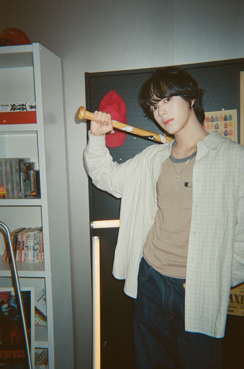 M2MPD's tweet photo. 필름카메라로 기록한 7월의 추억📸 8월에도 쭈욱 엠투와 함께해요❣ #7월의엠투 #M2film #ON_YOUR_ARTIST #AHOF #아홉 @AHOF_official https://t.co/Zsg46cytMQ