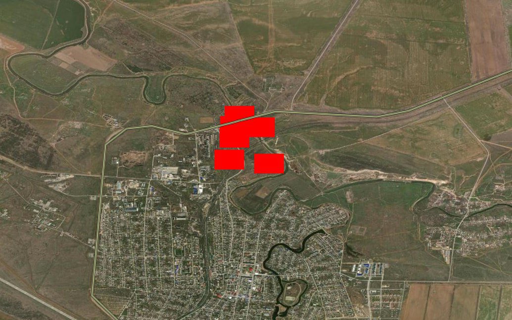 🔥🔥 Last night, at least three accurate drones struck a substation and the railway in the city of Kotelnikovo (Volgograd region).

See the latest updates with us: <a href="/NSTRIKE1231/">NSTRIKE</a>