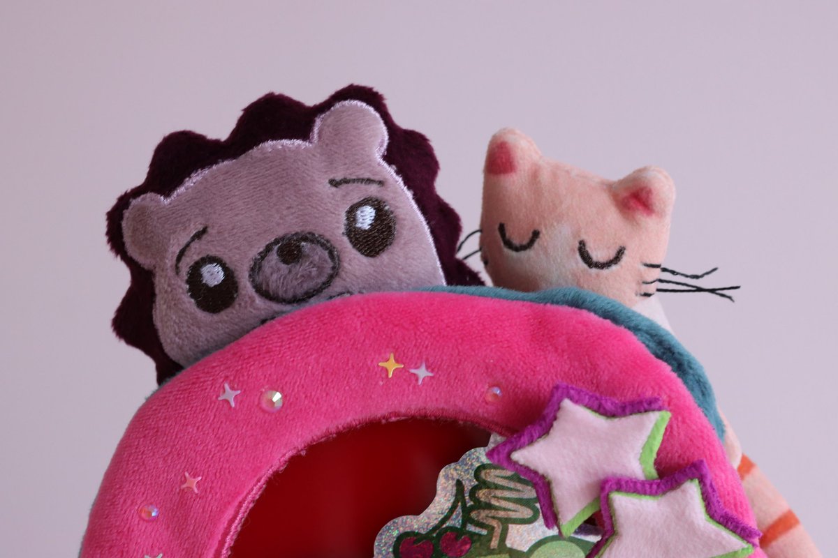 Staraoi821's tweet image. クリームで会いにいけますかをイメージにするしゃもじカバーを作ってみた

 #ずとまよファンアート