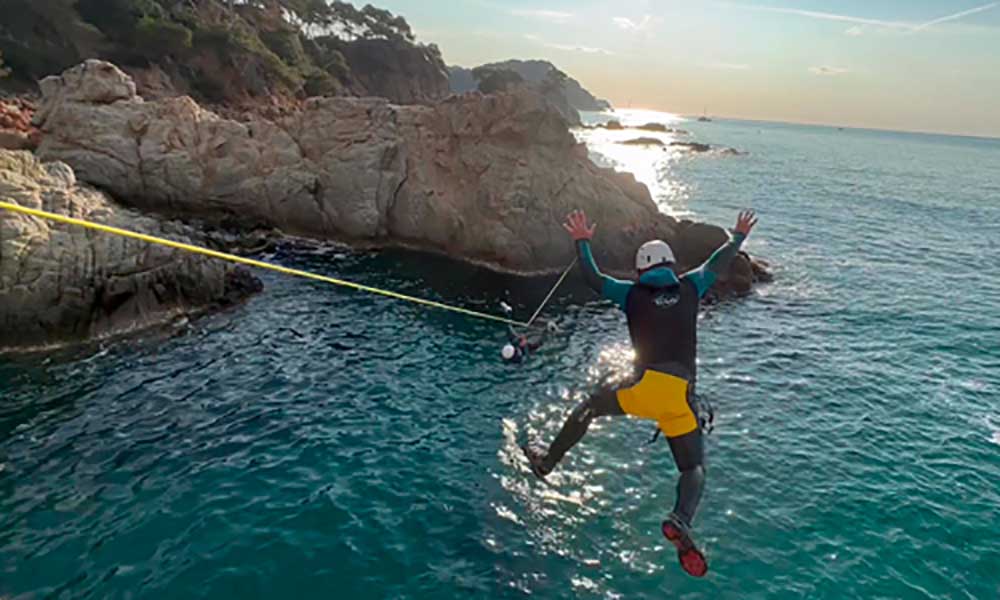 Aventura🧗🏽‍♂️, emoció i cohesió d’equip al cor de la natura🌿, així es presenta el nou membre LCB. A Experiencies Costa Brava🌊 són especialistes a crear activitats d’aventura personalitzades per a empreses. 🤩Els vols conèixer?

Benvinguts🙂👉🏼 experiences.lloretcb.org/es/experiencia…

#Lloretdemar