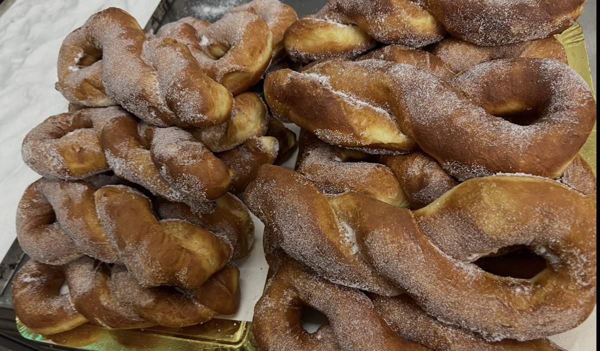 Chichis et beignets plage c’est la saison à #Nice06 😋😋😋