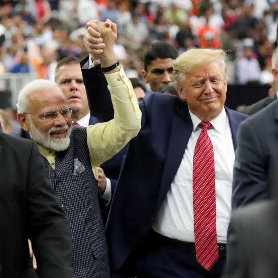 raghugour98's tweet photo. सीज़फायर का क्रेडिट ट्रंप ने लिया, मोदी जी खामोश, 

भारत पर ट्रंप ने 25% टैरिफ लगाया.
- मोदी जी खामोश, 

भारत पर ट्रंप ने पेनाल्टी लगाया.
- मोदी जी खामोश, 

ट्रंप ने पाकिस्तान के साथ तेल पर समझौता किया.
- मोदी जी खामोश

और मोदी जी को नेहरू दिखाई दे रहे हैं, 

#Modiji #donaldtramp https://t.co/6JfHru3GRE