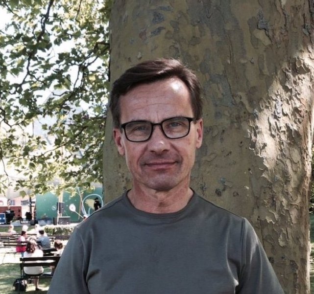En sak kan jag ju säga. Han till vänster hade talat klartext om vad som sker och som borde göras vad gäller det som sker i Gaza. Han till höger kan väl mest betecknas som posör, feg, lögnare och närmast löjlig figur.