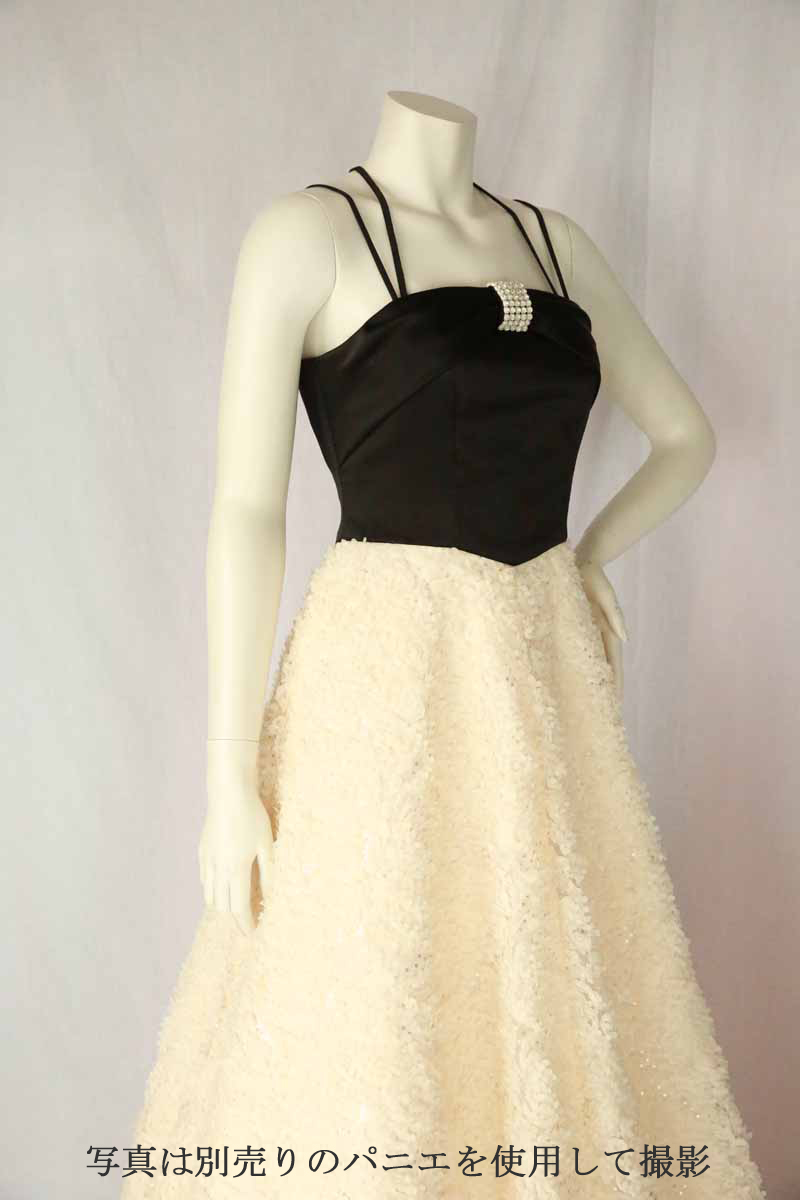 ドレスワールド服創屋　ロングドレス ステージドレス　演奏会　日本製 ドレスワールド服創屋 本店 / シンプルで演奏しやすい、日本製の