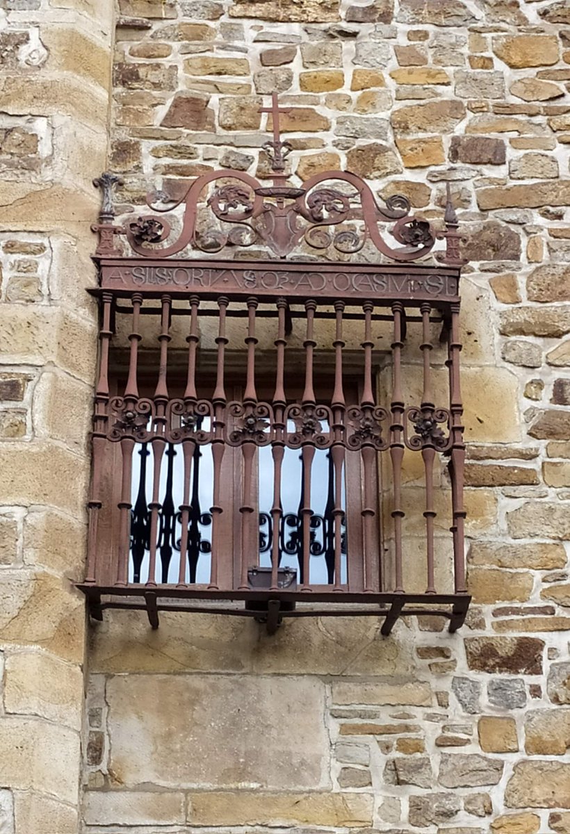 Gipuzkoa, Oñati
Unibertsitateko leihoen bat.