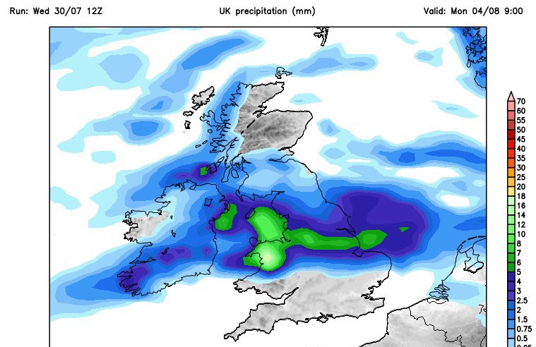 theiaincameron's tweet image. Worrying GFS chart for Monday. Looks like large swathes of Wales and England will get a good six inches. Maybe even more.