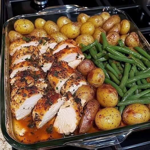 One-pan Garlic herb with chicken potatoes &amp; Green Beans