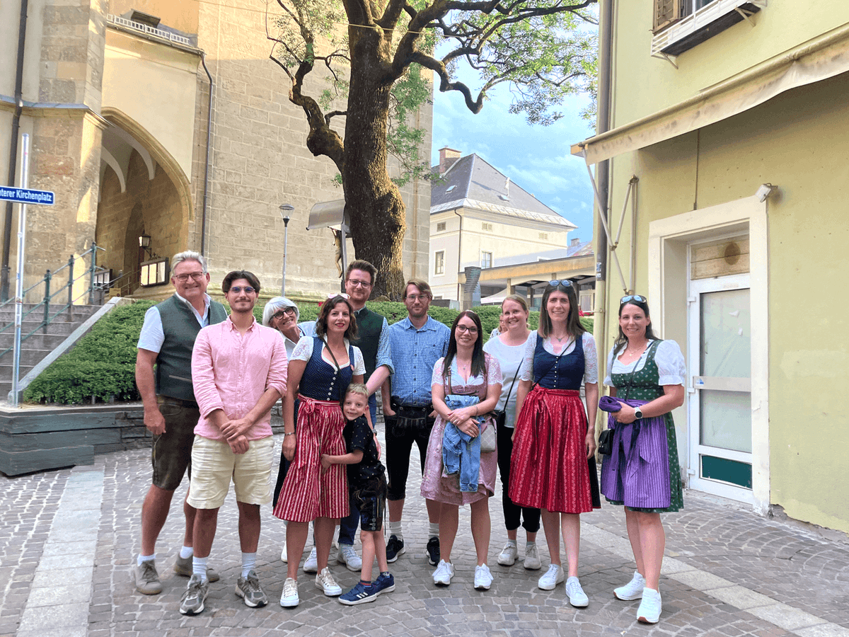 Currently the 80th Villacher Kirchtag is taking place - the <a href="/TechnikonAT/">TECHNIKON</a> team met yesterday and enjoyed some traditional food and had a lot of fun! 🎡

#TechnikonAT #team #Villach #VillacherKirchtag2025