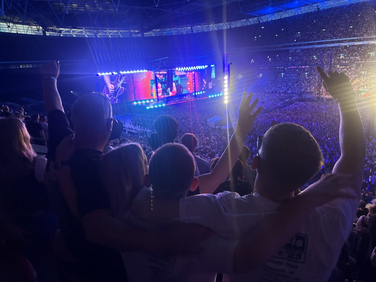 What a night at <a href="/wembleystadium/">Wembley Stadium</a> seeing <a href="/oasis/">Oasis</a> with my wife and sons, bucket list material 👌