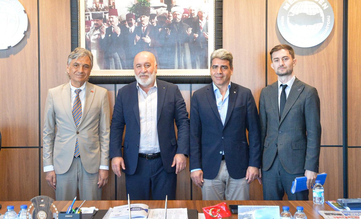 Kamu Sağlıkçıları Derneği başkanımızın da katıldığı Memur Sen Konfederasyon Genel Başkan Yardımcısı Hacı Bayram Tonbul ziyaretinde dernek çalışmalarımız ile ilgili istişare yapılmıştır. Destekleri için Sayın Tonbul'a teşekkür ederiz.

<a href="/HBTONBUL/">HACI BAYRAM TONBUL 🇹🇷</a> 
<a href="/kamsagder/">KAMU SAĞLIKÇILARI DERNEĞİ</a>