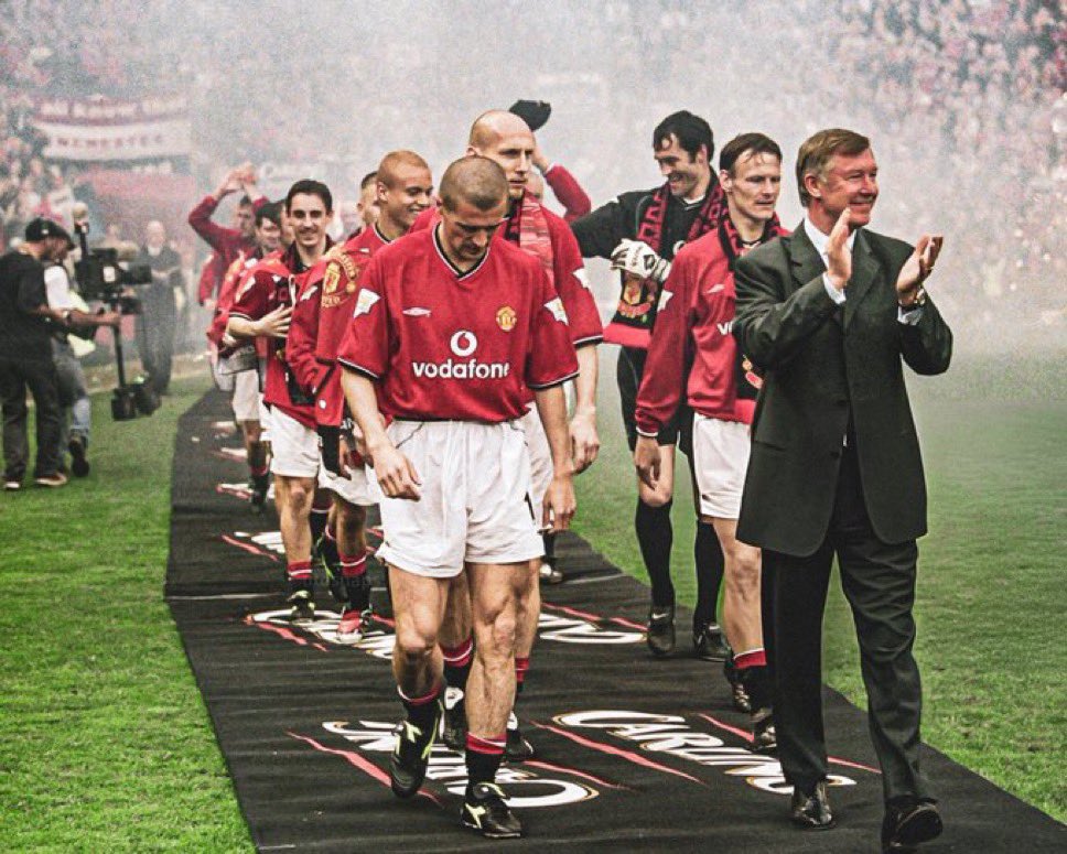 Records held by Manchester United Football Club that may never be broken 🤯

A Thread 🧵