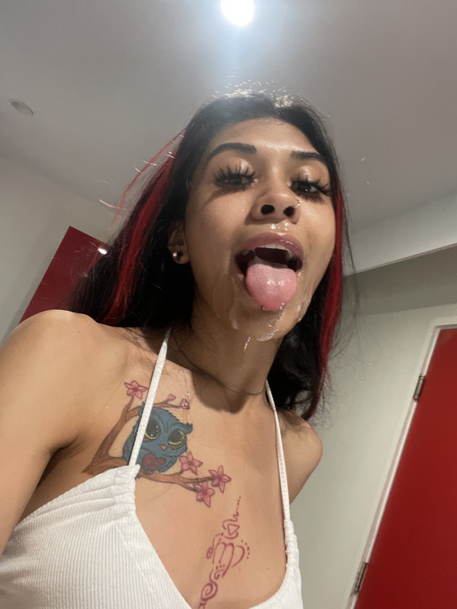 Traviesaababyy's tweet photo. All that nut he left on my face 🫣💦 my lips done touched a trillion babies by now https://t.co/SDyrrKOoC2