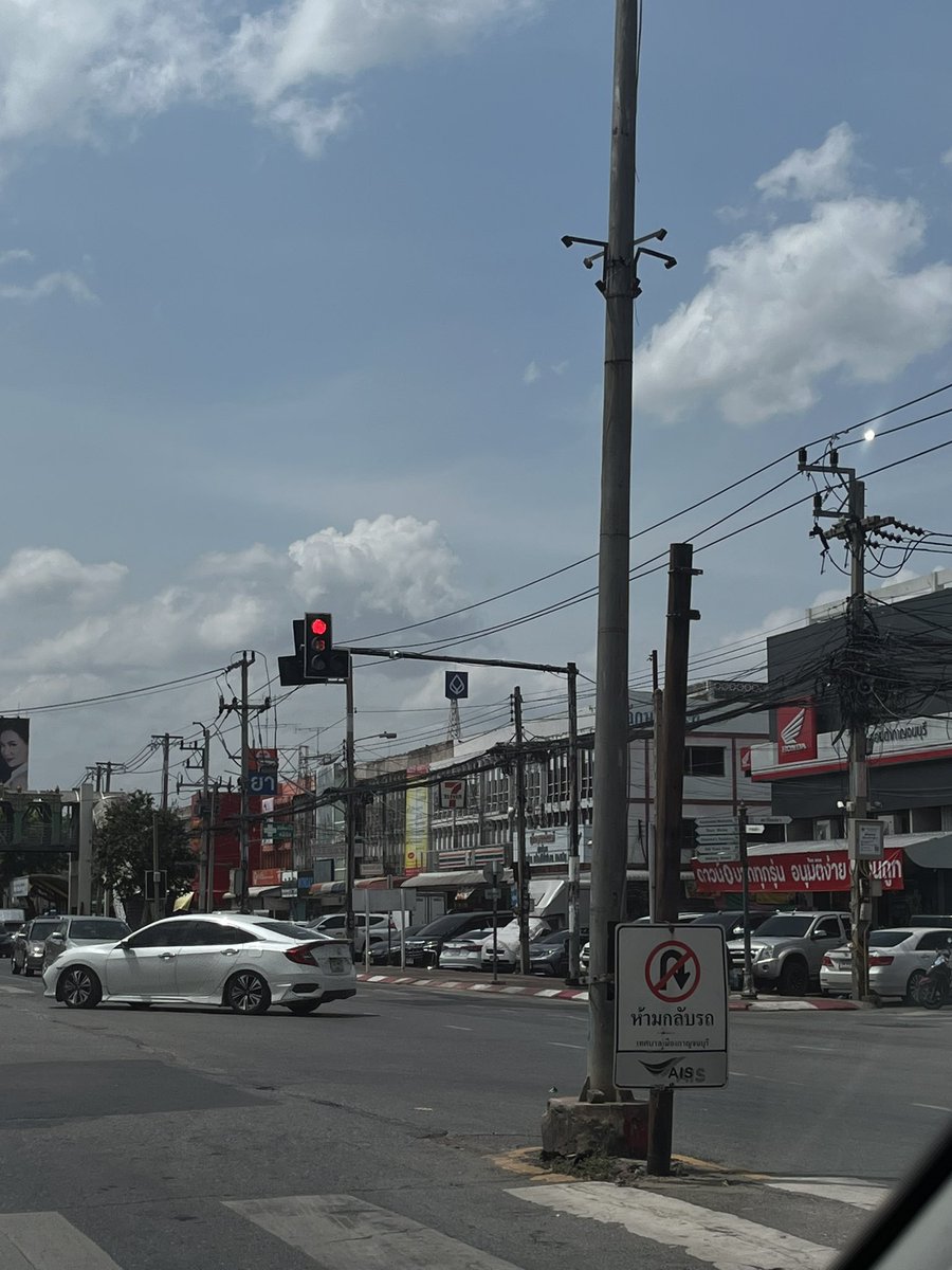 ทำไมวันนี้รถถึงติดหนักเลยคะ
#กาญจนบุรี