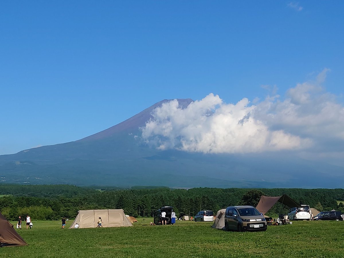 Nemo18381004's tweet photo. 久しぶりのふもとっぱら⛺️ https://t.co/NReSYv31fW