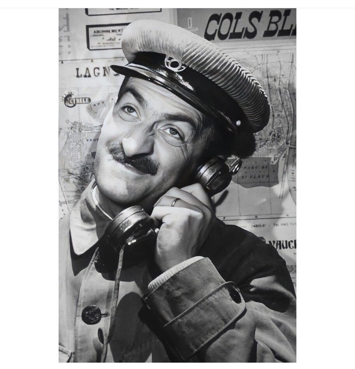 FansdeFunes's tweet image. Il y a 111 ans, le 31 juillet 1914, naissait Louis de Funès. Avec plus de 140 films à son actif, il a réuni 270 millions de spectateurs au cinéma, et captivé plus de 400 millions de téléspectateurs.
À Louis de Funès, respect et gratitude.
Pensées sincères et émues 🩵