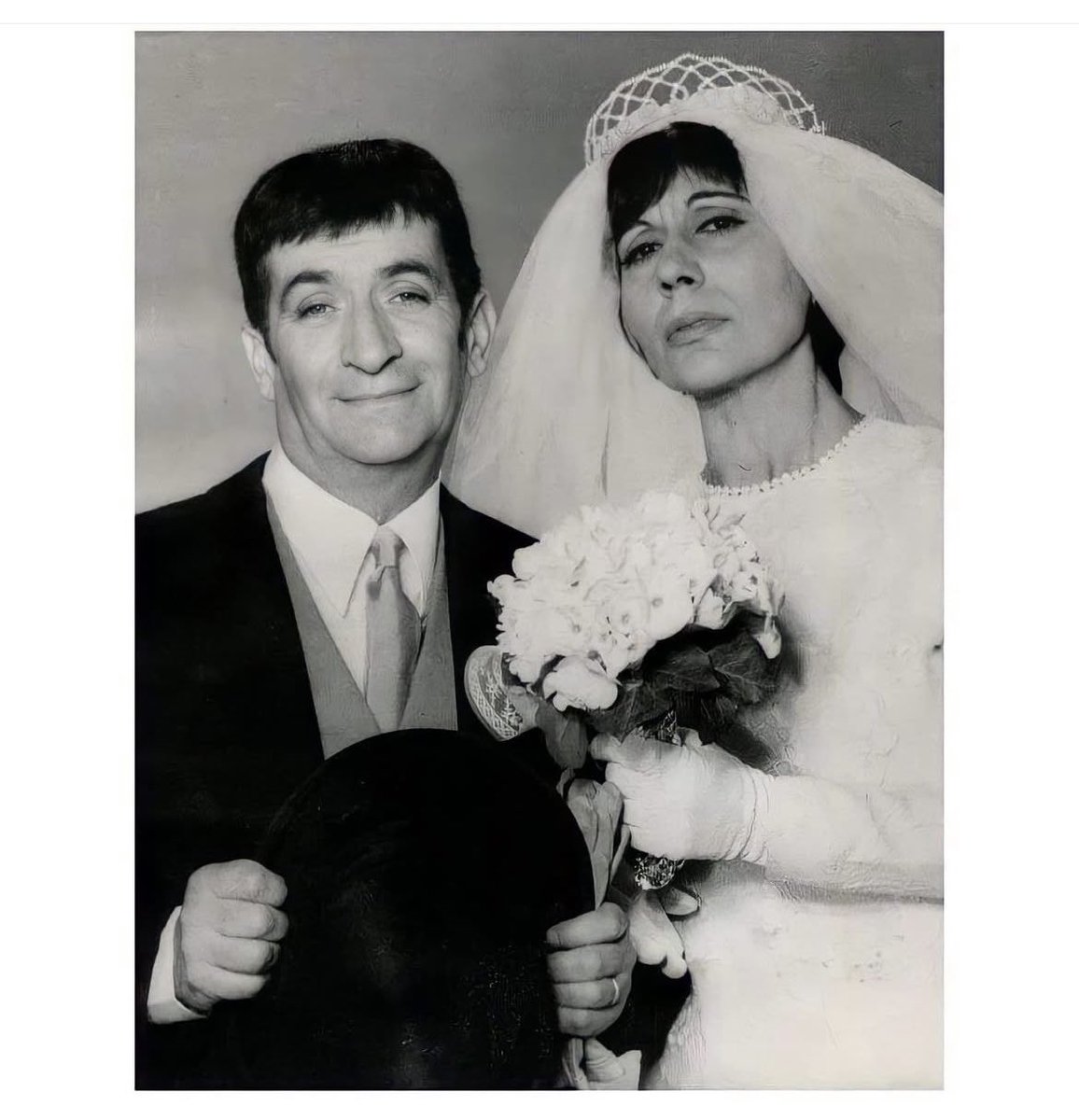 FansdeFunes's tweet image. Il y a 111 ans, le 31 juillet 1914, naissait Louis de Funès. Avec plus de 140 films à son actif, il a réuni 270 millions de spectateurs au cinéma, et captivé plus de 400 millions de téléspectateurs.
À Louis de Funès, respect et gratitude.
Pensées sincères et émues 🩵